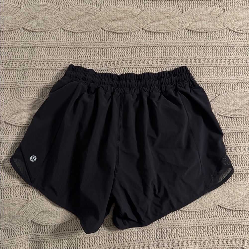 Lululemon Shorts Womens  Hotty Hot 3.5" Inseam Stash Pocket